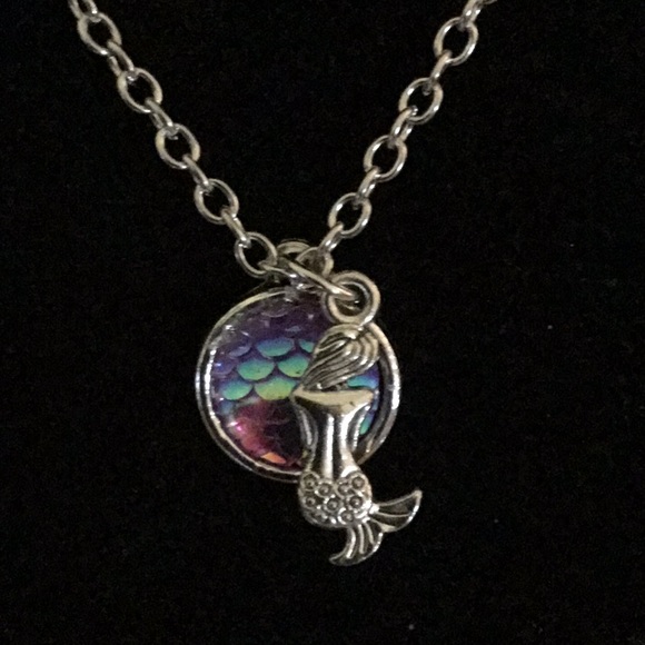 Jewelry - MERMAID and DISC of MERMAID SCALES NECKLACE